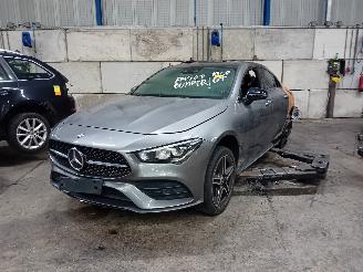 Sloopauto Mercedes Cla-klasse CLA (118.3) Sedan 1.3 CLA-200 Turbo 16V (M282.914) [120kW]  (03-2019/.=
=2E.) 2019