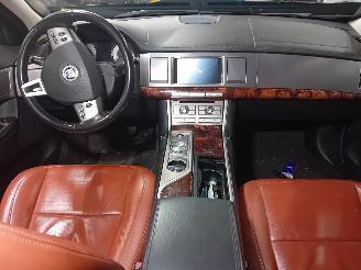 Jaguar XF XF (CC9) Sedan 2.7 D V6 24V (7G(AJ-TDV6)) [152kW]  (03-2008/04-2015) picture 5