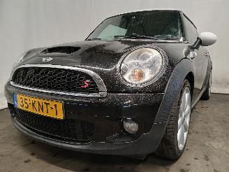 damaged passenger cars Mini Mini Mini (R56) Hatchback 1.6 16V Cooper S (N14-B16A) [128kW]  (10-2006/02-=
2010) 2010/1