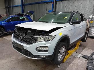 demontáž osobní automobily Volkswagen T-Roc T-Roc I SUV 1.5 TSI Evo BMT 16V (DXDB) [110kW]  (11-2017/...) 2019/9