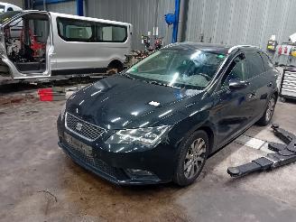 Auto da rottamare Seat Leon Leon ST (5FF) Combi 5-drs 1.6 TDI 16V (DBKA) [81kW]  (09-2013/08-2020)= 2014/12