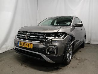 Voiture accidenté Volkswagen T-Cross T-Cross SUV 1.0 TSI 110 12V (DLAA) [81kW]  (06-2020/...) 2021/12