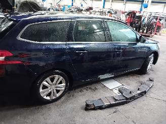 Peugeot 308 308 SW (L4/L9/LC/LJ/LR) Combi 5-drs 1.6 BlueHDi 120 (DV6FC(BHZ)) [88kW=
]  (03-2014/12-2021) picture 3