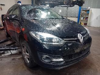 Renault Mégane Megane III Grandtour (KZ) Combi 5-drs 1.2 16V TCE 115 (H5F-400(H5F-A4)=
) [85kW]  (03-2012/02-2016) picture 2