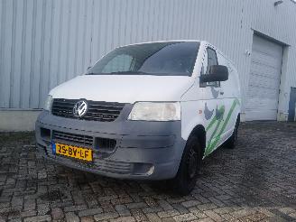 krockskadad bil auto Volkswagen Transporter Transporter T5 Van 1.9 TDi (AXC) [63kW]  (04-2003/11-2009) 2005/11