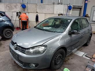 Coche siniestrado Volkswagen Golf Golf VI (5K1) Hatchback 1.6 TDI 16V (CAYC(Euro 5)) [77kW]  (02-2009/11=
-2012) 2011/6