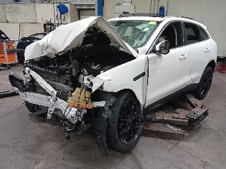 Dezmembrări autoturisme Jaguar F-Pace F-Pace SUV 2.0 D 180 16V AWD (204DTD(AJ20D4)) [132kW]  (09-2015/12-202=
5) 2017/5
