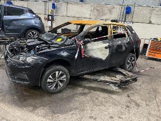 Coche siniestrado Volkswagen Polo Polo VI (AW1) Hatchback 5-drs 1.0 TSI 12V (DUSB) [70kW]  (06-2017/...)= 2018/5