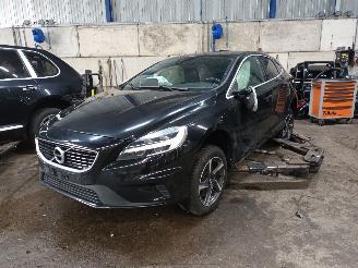 disassembly passenger cars Volvo V-40 V40 (MV) Hatchback 5-drs 2.0 D3 16V (D4204T9) [110kW]  (04-2015/08-201=
9) 2017/11