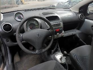 Peugeot 107 107 Hatchback 1.0 12V (384F(1KR)) [50kW]  (06-2005/05-2014) picture 5