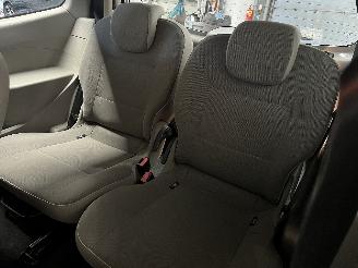 Renault Twingo Twingo II (CN) Hatchback 3-drs 1.2 16V (D4F-772(D4F-J7)) [56kW]  (03-2=
007/09-2014) picture 12