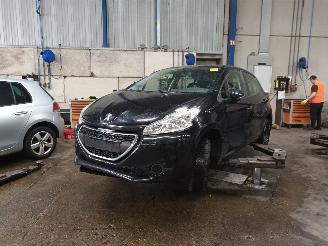 demontáž osobní automobily Peugeot 208 208 I (CA/CC/CK/CL) Hatchback 1.0 Vti 12V PureTech (EB0(ZMZ)) [50kW]  =
(03-2012/12-2019) 2013/6