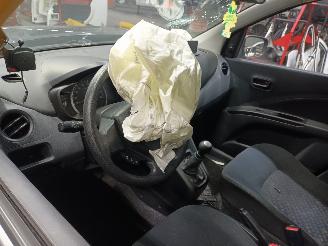 Suzuki Celerio Celerio (LF) Hatchback 5-drs 1.0 12V (K10C) [50kW]  (03-2014/...) picture 5