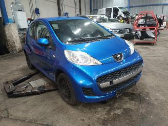 Peugeot 107 107 Hatchback 1.0 12V (384F(1KR)) [50kW]  (06-2005/05-2014) picture 2