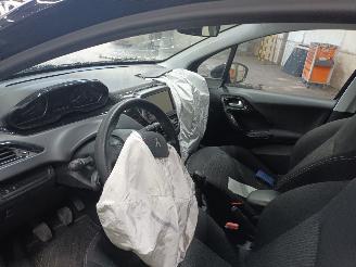 Peugeot 208 208 I (CA/CC/CK/CL) Hatchback 1.2 Vti 12V PureTech 82 (EB2F(HMZ)) [60k=
W]  (03-2012/12-2019) picture 5