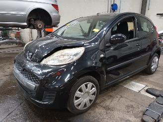 Vrakbiler auto Peugeot 107 107 Hatchback 1.0 12V (384F(1KR)) [50kW]  (06-2005/05-2014) 2011/5