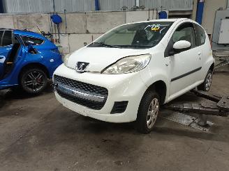 Vrakbiler auto Peugeot 107 107 Hatchback 1.0 12V (384F(1KR)) [50kW]  (06-2005/05-2014) 2010/6