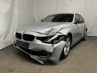 Avarii autoturisme BMW 3-serie 3 serie (F30) Sedan 320i 2.0 16V (N20-B20B) [135kW]  (03-2012/10-2018)= 2012/7
