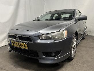Voiture accidenté Mitsubishi Lancer Lancer Sports Sedan (CY/CZ) Sedan 1.8 MIVEC 16V (4B10(Euro 5)) [105kW]=
  (02-2008/...) 2010/6