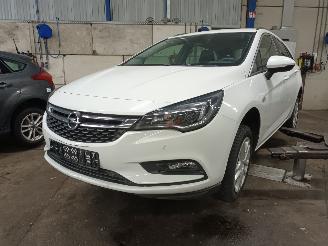 demontáž osobní automobily Opel Astra Astra K Sports Tourer Combi 1.6 CDTI 110 16V (B16DTE) [81kW]  (04-2016=
/08-2019) 2017/3