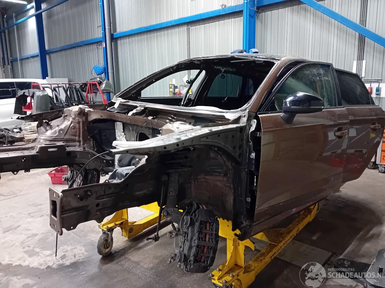 Audi Rs3 RS 3 Sportback (8VA/8VF) Hatchback 5-drs 2.5 TFSI 20V Quattro (DNWA) [=
294kW]  (04-2017/10-2020)