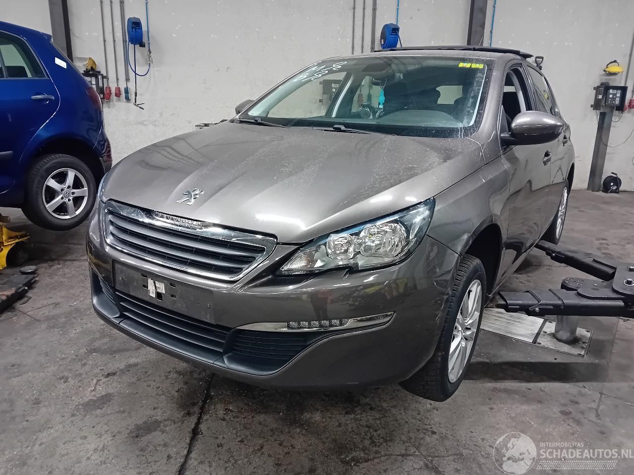 Peugeot 308 308 (L3/L8/LB/LH/LP) Hatchback 5-drs 1.2 12V VTi PureTech 82 (EB2F(HMZ=
)) [60kW]  (09-2013/06-2021)