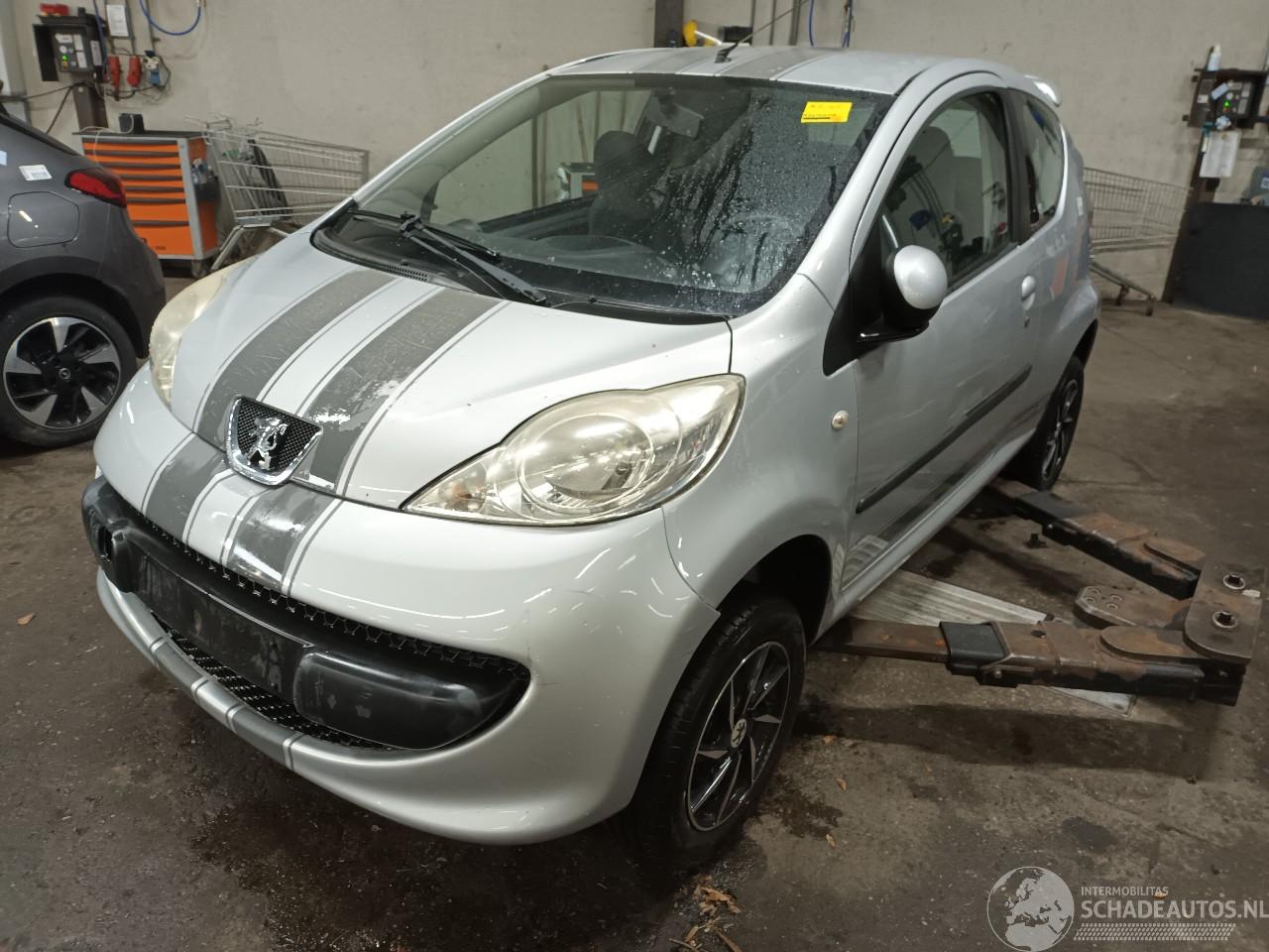 Peugeot 107 107 Hatchback 1.0 12V (384F(1KR)) [50kW]  (06-2005/05-2014)