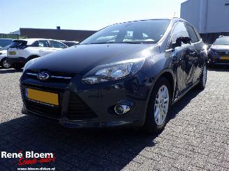 krockskadad bil auto Ford Focus 1.0 Ecoboost Edition Plus Clima 125pk 2014/2