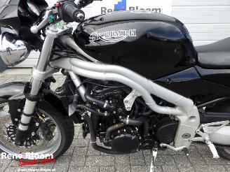 Triumph Speed Triple 955i picture 13