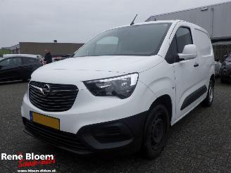 krockskadad bil bedrijf Opel Combo 1.5D L1H1 Edition 102pk Navi 2021/11