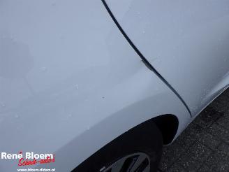 Ford Fiesta 1.0 Ecoboost Hybrid Titanium picture 9