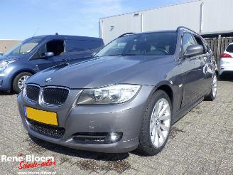 krockskadad bil auto BMW 3-serie Touring 316i 2010/1