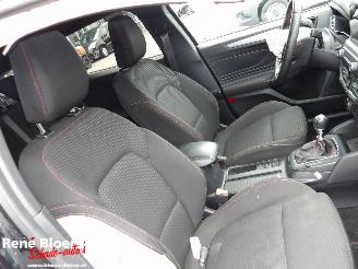 Ford Focus 1.0 EcoBoost Hybrid ST Line Style picture 13