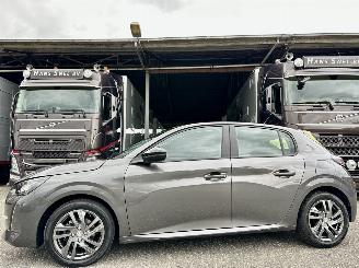 uszkodzony samochody osobowe Peugeot 208 1.2 PureTech 75pk Active Pack 5drs - nap - navi - led - airco - cruise - pdc - line assist - lmv - Apple CarPlay + Android 2022/9