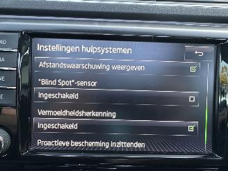Skoda Superb Gereserveerd 1.6 TDI 120pk dsg aut + f1 Style Bus - pano - nap - xenon - rest bpm 1300 - keyless - front + side + line assist - elektr klep picture 36