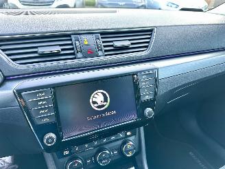 Skoda Superb Gereserveerd 1.6 TDI 120pk dsg aut + f1 Style Bus - pano - nap - xenon - rest bpm 1300 - keyless - front + side + line assist - elektr klep picture 87
