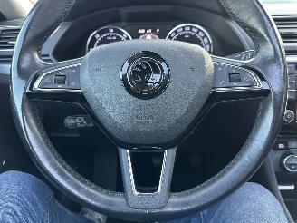 Skoda Superb Gereserveerd 1.6 TDI 120pk dsg aut + f1 Style Bus - pano - nap - xenon - rest bpm 1300 - keyless - front + side + line assist - elektr klep picture 41