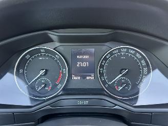 Skoda Superb Gereserveerd 1.6 TDI 120pk dsg aut + f1 Style Bus - pano - nap - xenon - rest bpm 1300 - keyless - front + side + line assist - elektr klep picture 37