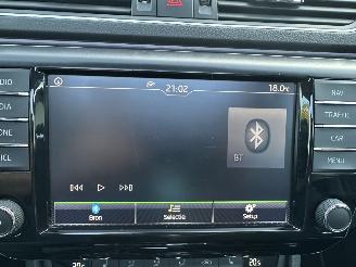 Skoda Superb Gereserveerd 1.6 TDI 120pk dsg aut + f1 Style Bus - pano - nap - xenon - rest bpm 1300 - keyless - front + side + line assist - elektr klep picture 33