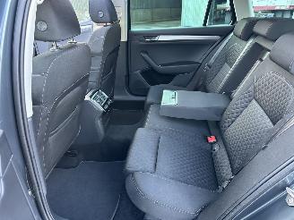 Skoda Superb Gereserveerd 1.6 TDI 120pk dsg aut + f1 Style Bus - pano - nap - xenon - rest bpm 1300 - keyless - front + side + line assist - elektr klep picture 23