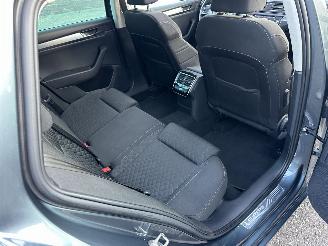 Skoda Superb Gereserveerd 1.6 TDI 120pk dsg aut + f1 Style Bus - pano - nap - xenon - rest bpm 1300 - keyless - front + side + line assist - elektr klep picture 71