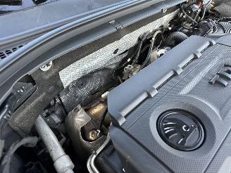 Skoda Superb Gereserveerd 1.6 TDI 120pk dsg aut + f1 Style Bus - pano - nap - xenon - rest bpm 1300 - keyless - front + side + line assist - elektr klep picture 100