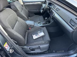Skoda Superb Gereserveerd 1.6 TDI 120pk dsg aut + f1 Style Bus - pano - nap - xenon - rest bpm 1300 - keyless - front + side + line assist - elektr klep picture 62