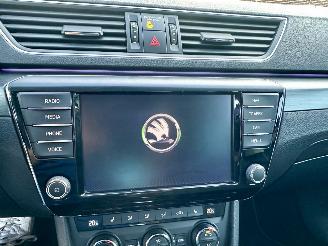 Skoda Superb Gereserveerd 1.6 TDI 120pk dsg aut + f1 Style Bus - pano - nap - xenon - rest bpm 1300 - keyless - front + side + line assist - elektr klep picture 88