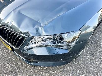 Skoda Superb Gereserveerd 1.6 TDI 120pk dsg aut + f1 Style Bus - pano - nap - xenon - rest bpm 1300 - keyless - front + side + line assist - elektr klep picture 107
