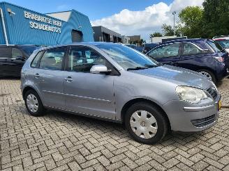 Volkswagen Polo Polo 1.2 Trendline 5 drs NIEUWE APK door inruil verkregen picture 13