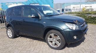 damaged passenger cars Toyota Rav-4 3X Rav-4 2.2 MET O.A  D-4d D-cat 4x4 130 Kw 1 e eigen 55000 km EXECUTIVE 2010/3