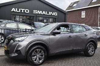 Vaurioauto  passenger cars Peugeot 2008 1.2 Puretech Blue Lease Active 131Pk *Navi/Clima/Camera 2021/11