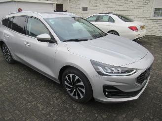 skadebil auto Ford Focus 1.5D EcoBlue AUT. (Lichte Vracht) TiTanium  Climat Navi Camera StoelVerwarming...... 2024/9