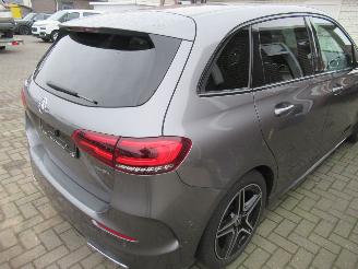 Unfallwagen Mercedes B-klasse 180D Aut. AMG-LINE NightPack HalfLeer Navi Camera....... 2020/10